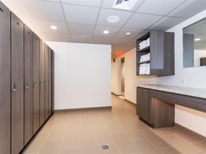 100 Hilton Avenue PH 5, Garden City NY 11530