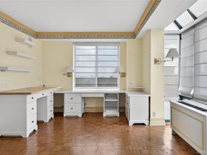 100 Hilton Avenue PH 5, Garden City NY 11530