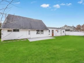 15 Autumn Lane, Hicksville NY 11801