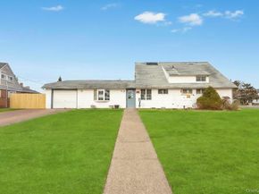 15 Autumn Lane, Hicksville NY 11801