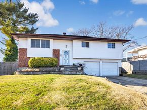 46 Sunburst Drive, Deer Park NY 11729