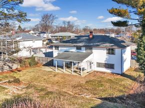 46 Sunburst Drive, Deer Park NY 11729