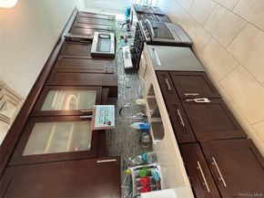 6 Valley Lane E, North Woodmere NY 11581