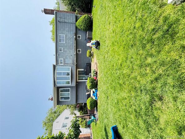 6 Valley Lane E, North Woodmere NY 11581
