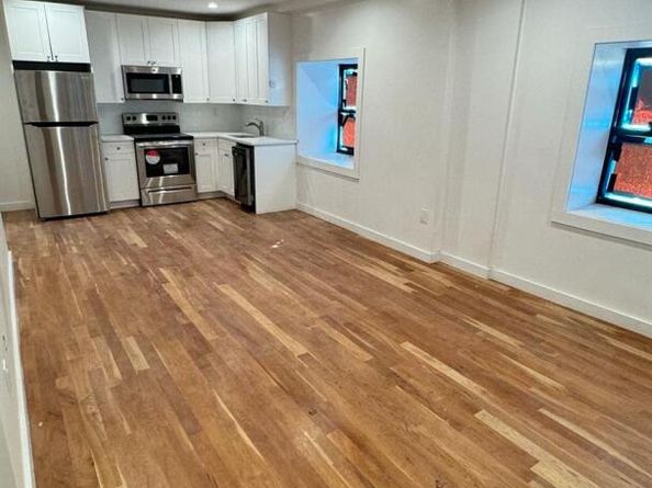31 Roosevelt Place, Brooklyn NY 11233