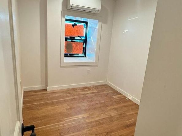 31 Roosevelt Place, Brooklyn NY 11233