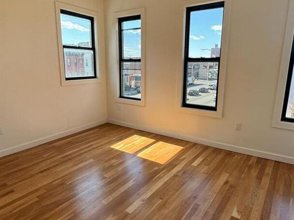 31 Roosevelt Place, Brooklyn NY 11233