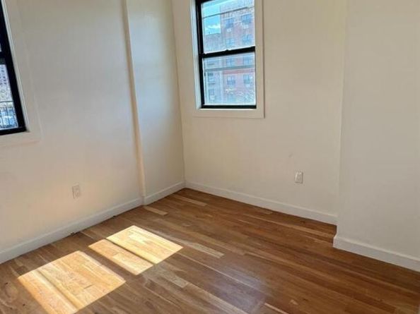 31 Roosevelt Place, Brooklyn NY 11233