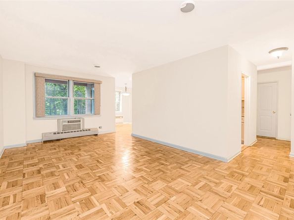 5550 FIELDSTON Road 1C on 2nd floor, Bronx NY 10471