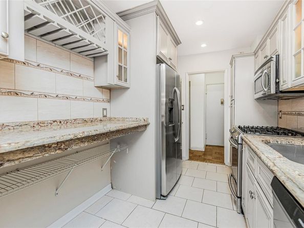 5550 FIELDSTON Road 1C on 2nd floor, Bronx NY 10471