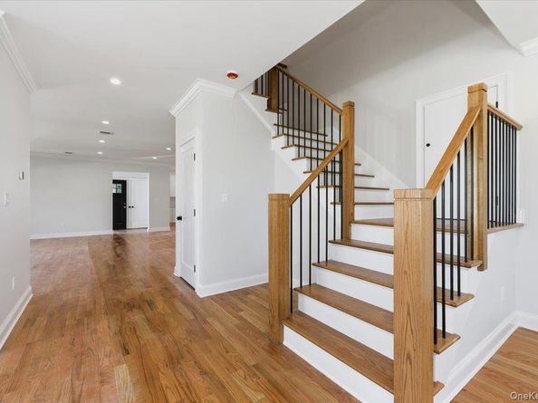 2437 Archer Street, Seaford NY 11783