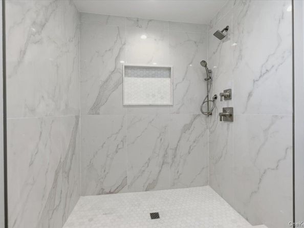 2437 Archer Street, Seaford NY 11783