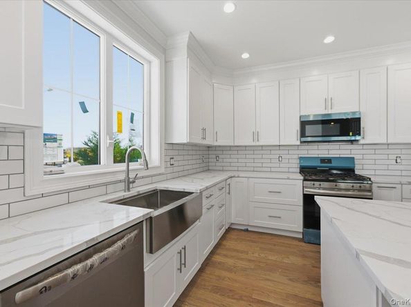 2437 Archer Street, Seaford NY 11783