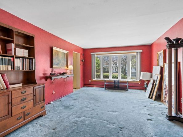 28 Sycamore Lane, Commack NY 11725