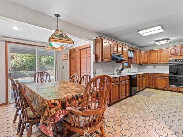 28 Sycamore Lane, Commack NY 11725