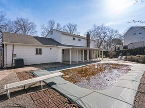 28 Sycamore Lane, Commack NY 11725