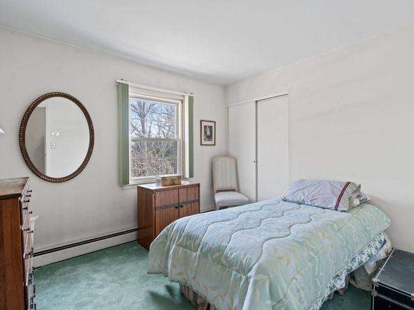 28 Sycamore Lane, Commack NY 11725