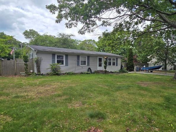 16 Sagewood Drive, Shirley NY 11967