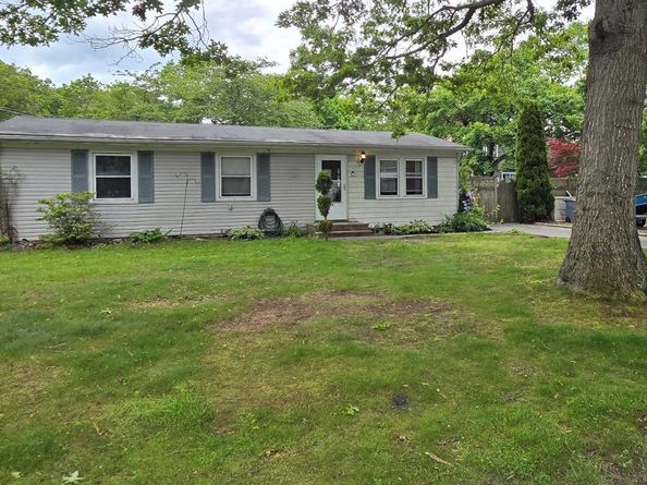 16 Sagewood Drive, Shirley NY 11967