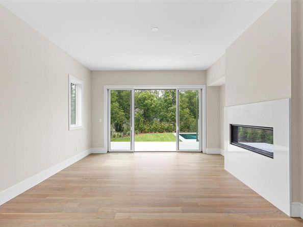 26 Pine Tree Road, Southampton NY 11968