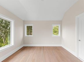 26 Pine Tree Road, Southampton NY 11968