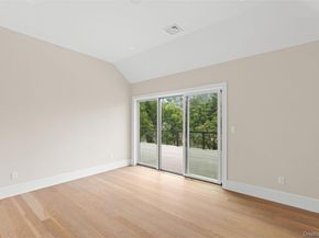 26 Pine Tree Road, Southampton NY 11968