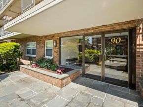 90 S Park Avenue C7, Rockville Centre NY 11570