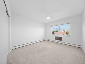 90 S Park Avenue C7, Rockville Centre NY 11570
