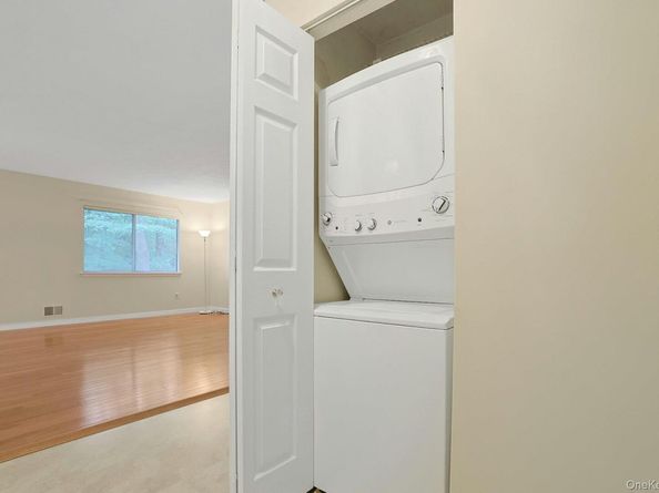165 Carriage Court H, Yorktown Heights NY 10598