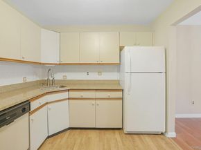 165 Carriage Court H, Yorktown Heights NY 10598