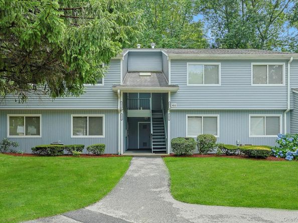 165 Carriage Court H, Yorktown Heights NY 10598
