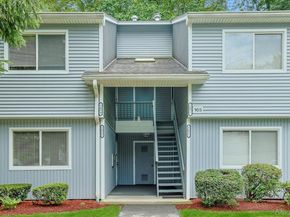 165 Carriage Court H, Yorktown Heights NY 10598