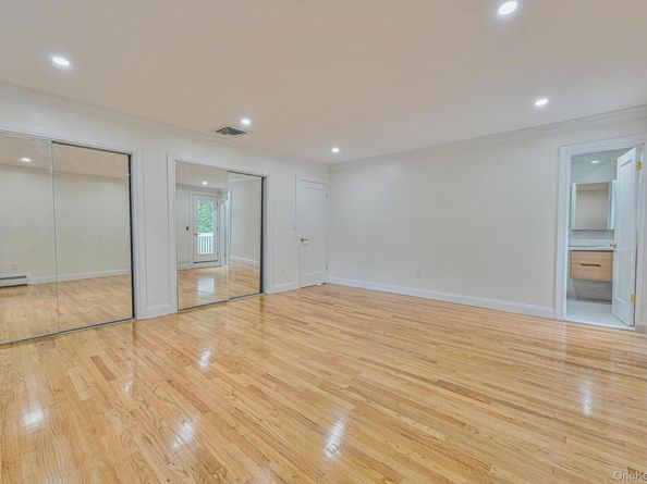 1 Parkhill Court, Huntington NY 11743