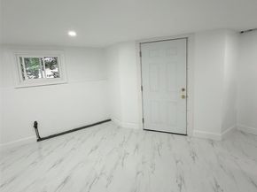1 Parkhill Court, Huntington NY 11743
