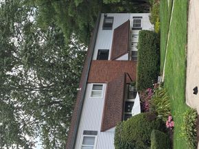163 Pointe Cir N 163, Coram NY 11727