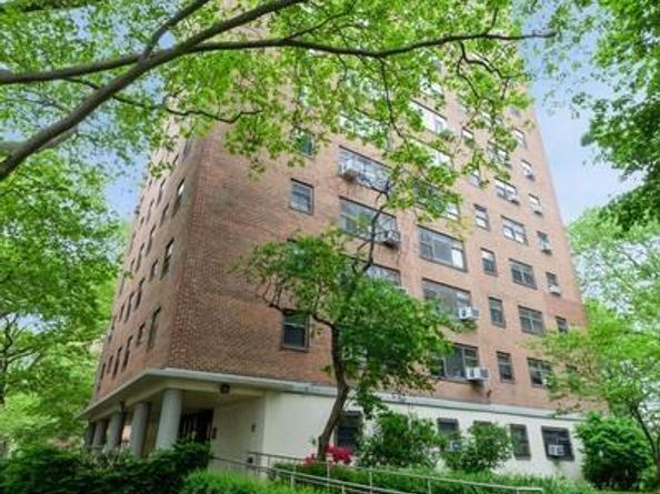 21-55 34th Ave 3C, Astoria NY 11106