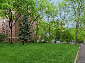 21-55 34th Ave 3C, Astoria NY 11106