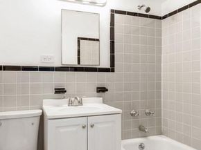 21-55 34th Ave 3C, Astoria NY 11106