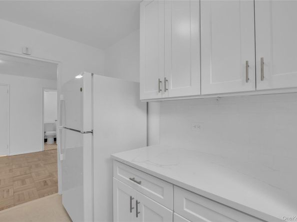 21-55 34th Ave 3C, Astoria NY 11106