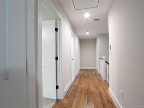 5 Colonels Path, Manorville NY 11949