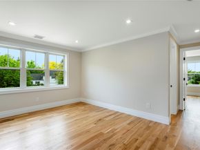 33 Lagoon Court, South Jamesport NY 11901