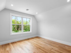 33 Lagoon Court, Jamesport NY 11901
