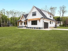 33 Lagoon Court, South Jamesport NY 11901