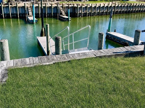 33 Lagoon Court, South Jamesport NY 11901