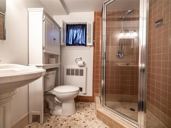 68 Lincoln Avenue, Island Park NY 11558