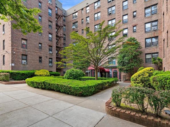 83-25 98 Street 3T, Woodhaven NY 11421