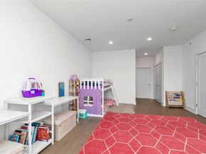 322 Marina Pointe, East Rockaway NY 11518