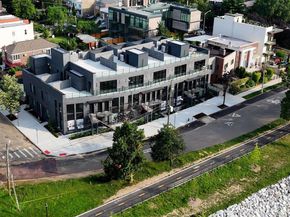 21-31 Shore Boulevard 2D, Astoria NY 11105