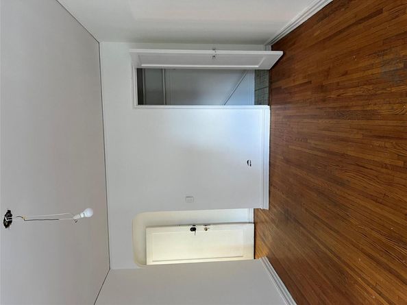 35-35 75th Street       Apartment 127 Street 127, Jackson Heights NY 11372