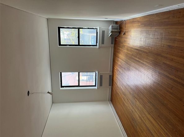 35-35 75th Street       Apartment 127 Street 127, Jackson Heights NY 11372